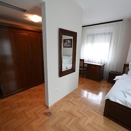 Hotel "Jkc Banja Luka" Eksteriør bilde