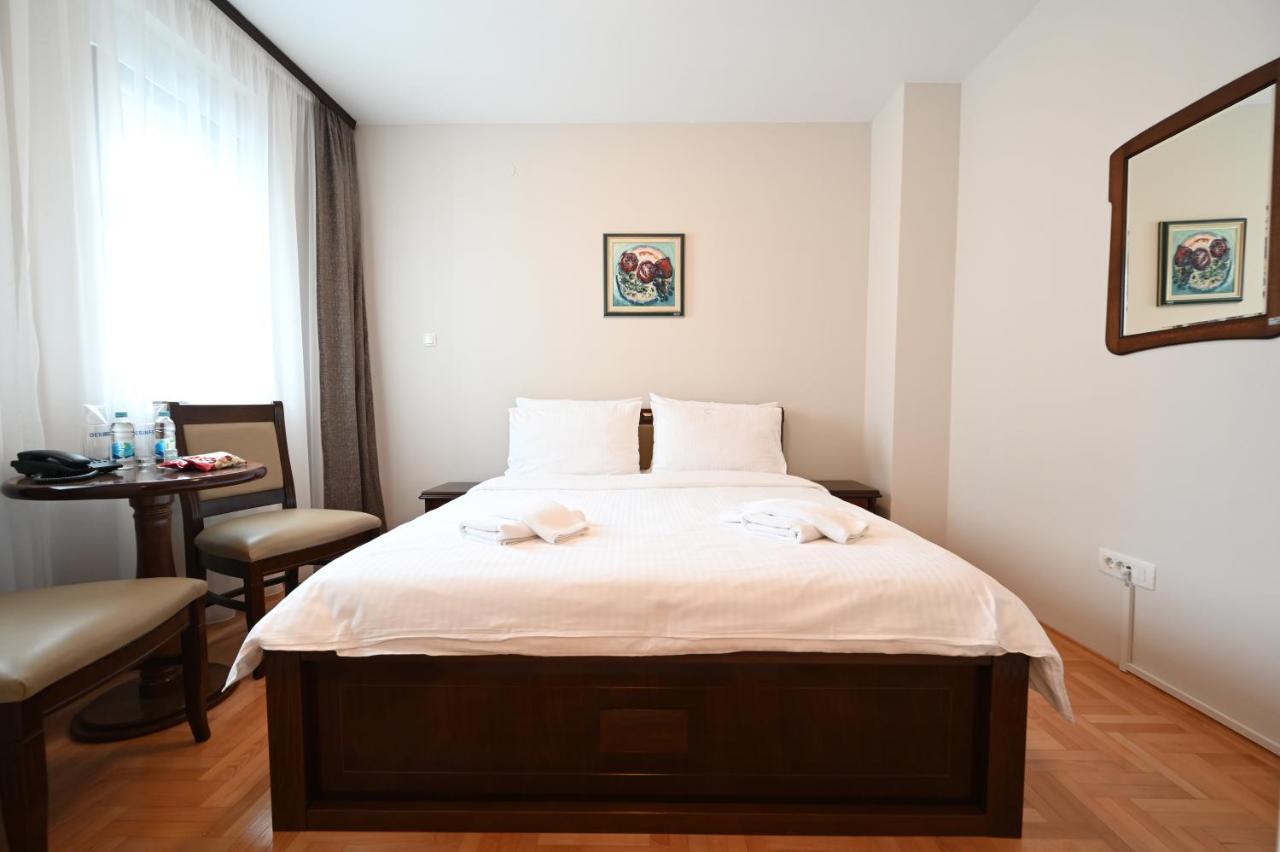 Hotel "Jkc Banja Luka" Eksteriør bilde