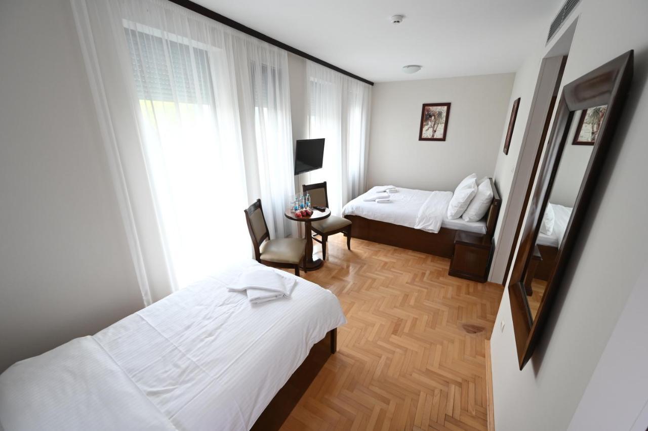 Hotel "Jkc Banja Luka" Eksteriør bilde