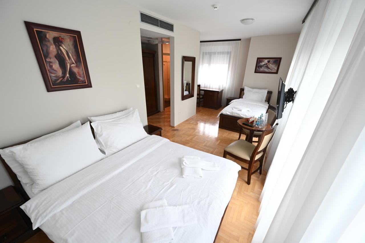 Hotel "Jkc Banja Luka" Eksteriør bilde