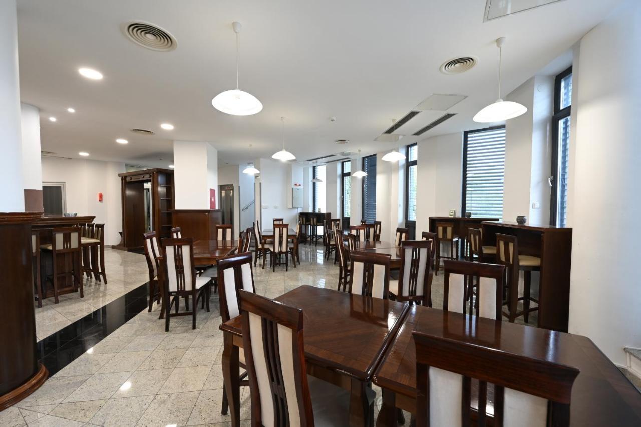 Hotel "Jkc Banja Luka" Eksteriør bilde
